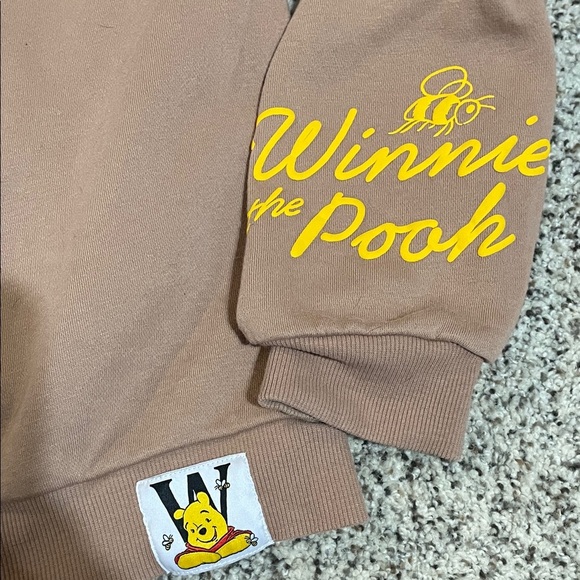 Winnie Women's Crew Neck Sweatshirt size small - Picture 3 of 6